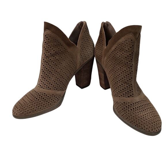 Vince Camuto Booties Shoes Heels Womens 9.5 Flunna Tan Suede Perforated Summer - Picture 3 of 12